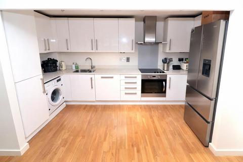 2 bedroom apartment for sale, High Road, Wembley, HA9