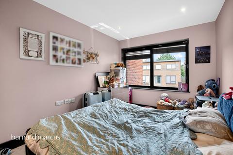 2 bedroom flat for sale, Brunswick Park Road, London