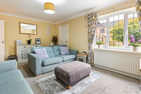 3 bedroom semi-detached house for sale, Hawthorn Rise, Barrow Upon Humber, North Lincs, DN19
