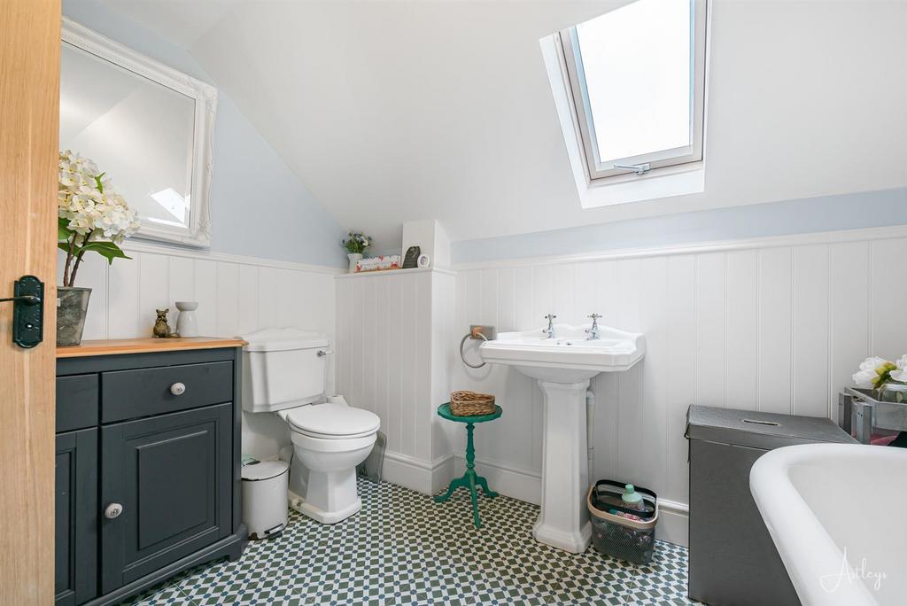 Family bathroom