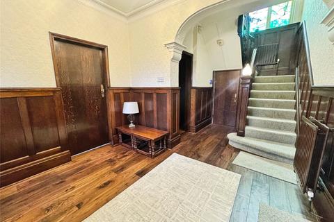 4 bedroom detached house to rent, Cavendish Road, Manchester M30
