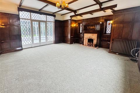 4 bedroom detached house to rent, Cavendish Road, Manchester M30