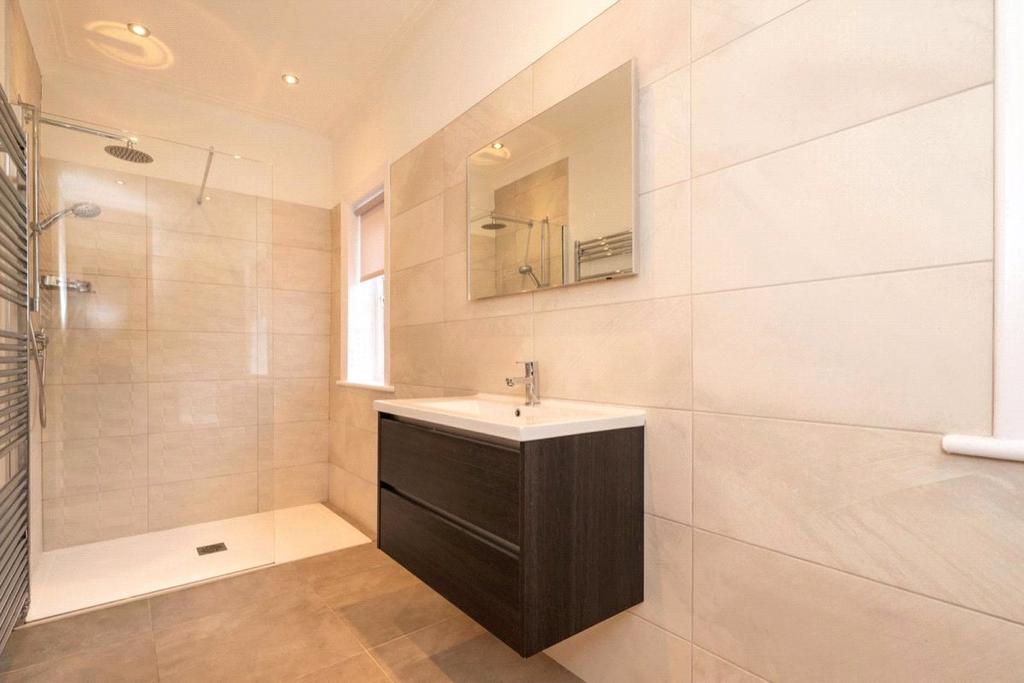 En-suite Bathroom/WC