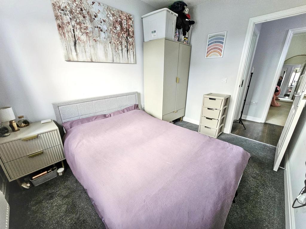 Bedroom 2 (3)