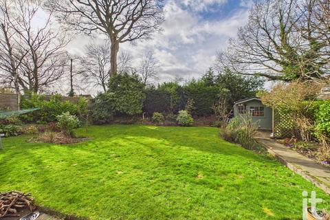 3 bedroom detached bungalow for sale, Andrew Lane, High Lane, Stockport, SK6
