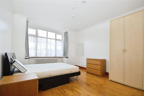 1 bedroom semi-detached house to rent, Taunton Avenue, Hounslow TW3