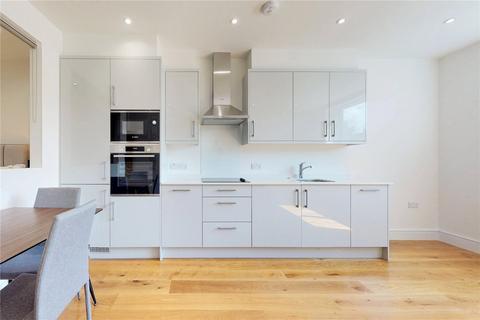 1 bedroom flat to rent, Park Avenue, Bushey, Hertfordshire, WD23