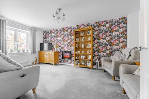 3 bedroom detached house for sale, Hawthorn Drive, New Rackheath