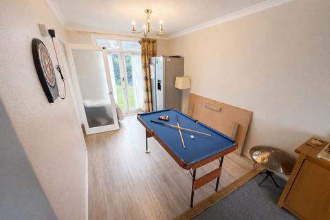 4 bedroom semi-detached house for sale, Lulworth Drive, Leeds LS15