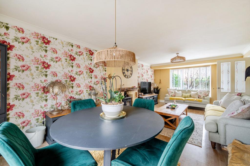 Sitting / Dining Room