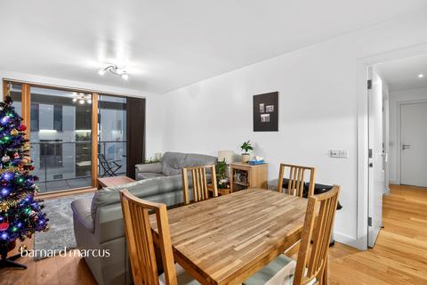 2 bedroom flat for sale, Crampton Street, London