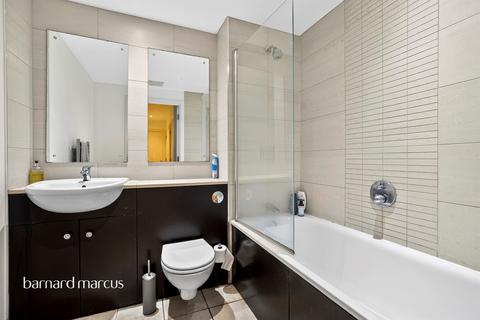 2 bedroom flat for sale, Crampton Street, London