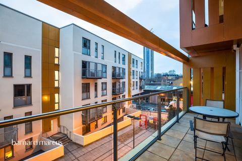 2 bedroom flat for sale, Crampton Street, London