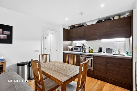 2 bedroom flat for sale, Crampton Street, London