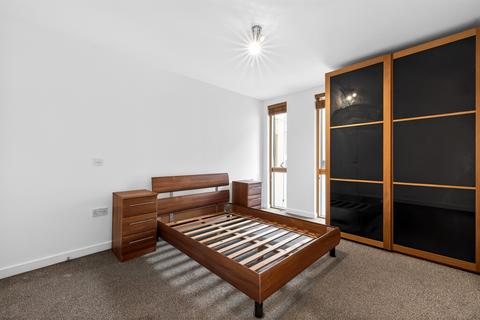 2 bedroom flat for sale, Crampton Street, London