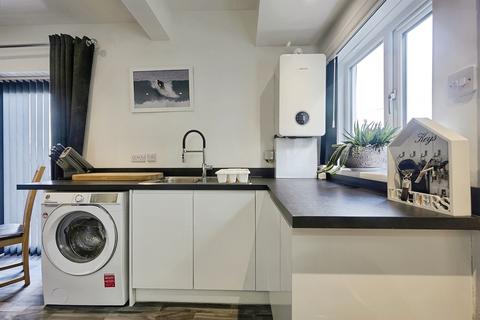 2 bedroom semi-detached house for sale, Lee Mount Road, Halifax