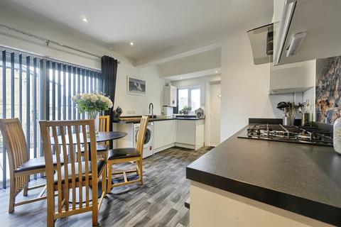 2 bedroom semi-detached house for sale, Lee Mount Road, Halifax