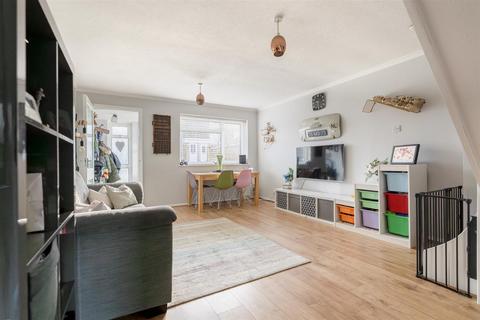 undefined, Barnsnap Close, Horsham