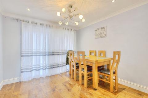 4 bedroom detached house for sale, Parkside, Northampton