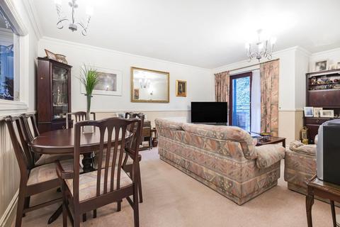 2 bedroom apartment for sale, Lychgate Manor, Roxborough Park, Harrow on the Hill