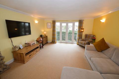 2 bedroom flat for sale, Rowan Court, Bagshot