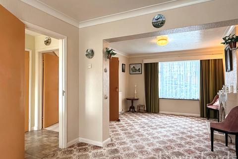 undefined, Dury Falls Close, Hornchurch, RM11