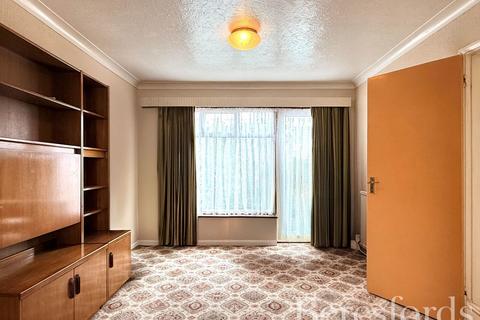 undefined, Dury Falls Close, Hornchurch, RM11