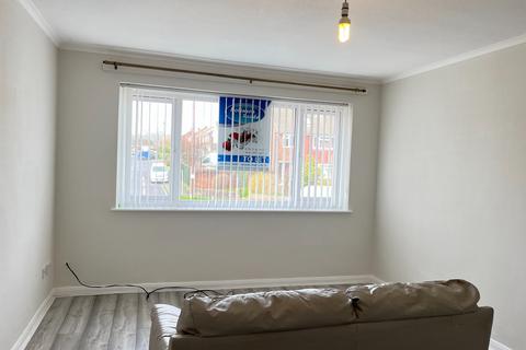 2 bedroom flat to rent, Arundel Drive, Fareham