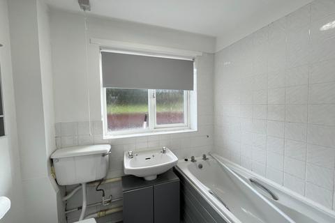 2 bedroom flat to rent, Arundel Drive, Fareham