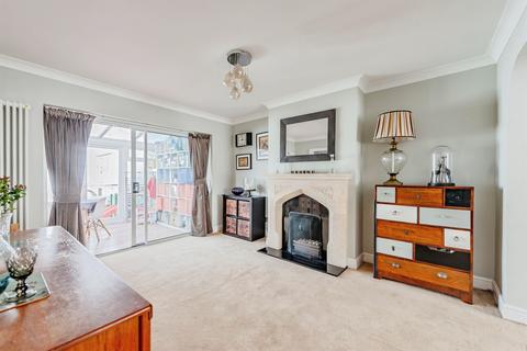 4 bedroom semi-detached house for sale, Emlyn Road, Redhill