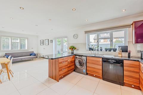 4 bedroom semi-detached house for sale, Emlyn Road, Redhill