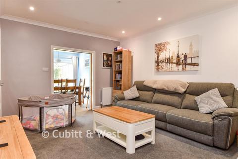3 bedroom semi-detached bungalow for sale, First Avenue, Newhaven BN9