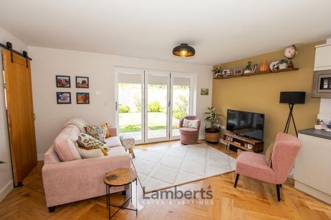 2 bedroom semi-detached house for sale, Charlton Place, Studley, B80