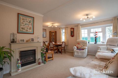 2 bedroom park home for sale, Hook Street, Royal Wootton Bassett