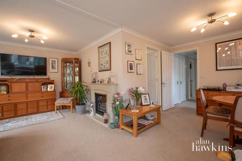 2 bedroom park home for sale, Hook Street, Royal Wootton Bassett