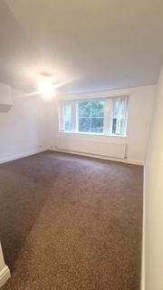 2 bedroom flat to rent, Shrewsbury Road, Prenton CH43