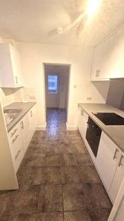 2 bedroom flat to rent, Shrewsbury Road, Prenton CH43