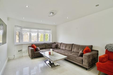 4 bedroom semi-detached house for sale, Oakmere Avenue, POTTERS BAR, Hertfordshire, EN6