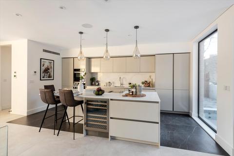 5 bedroom semi-detached house to rent, Gulliver Place, London, N10