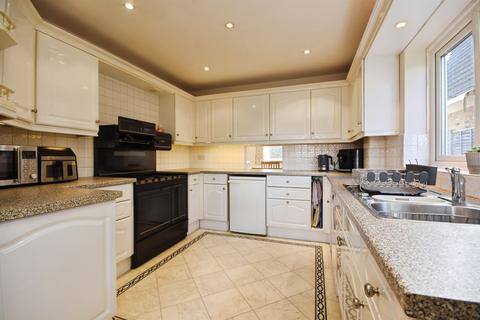4 bedroom detached house for sale, Perry Street, Billericay