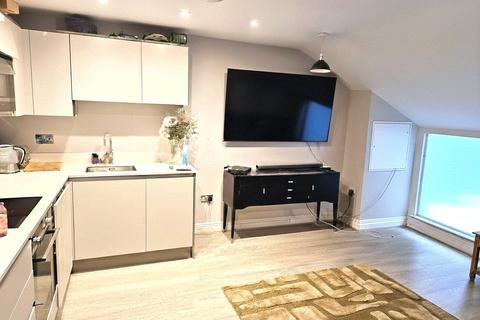 1 bedroom apartment to rent, The Colonnade, Maidenhead, Berkshire, SL6