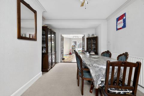 4 bedroom terraced house for sale, Roding Road, Loughton, IG10
