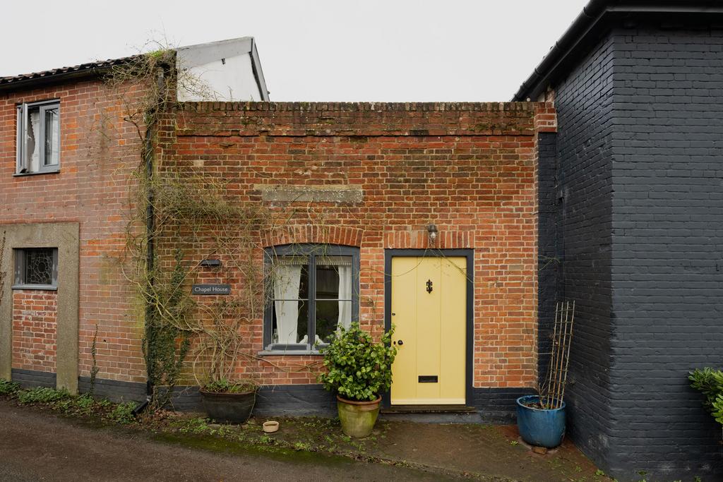 327955 - Chapel House, Halesworth-66.jpg