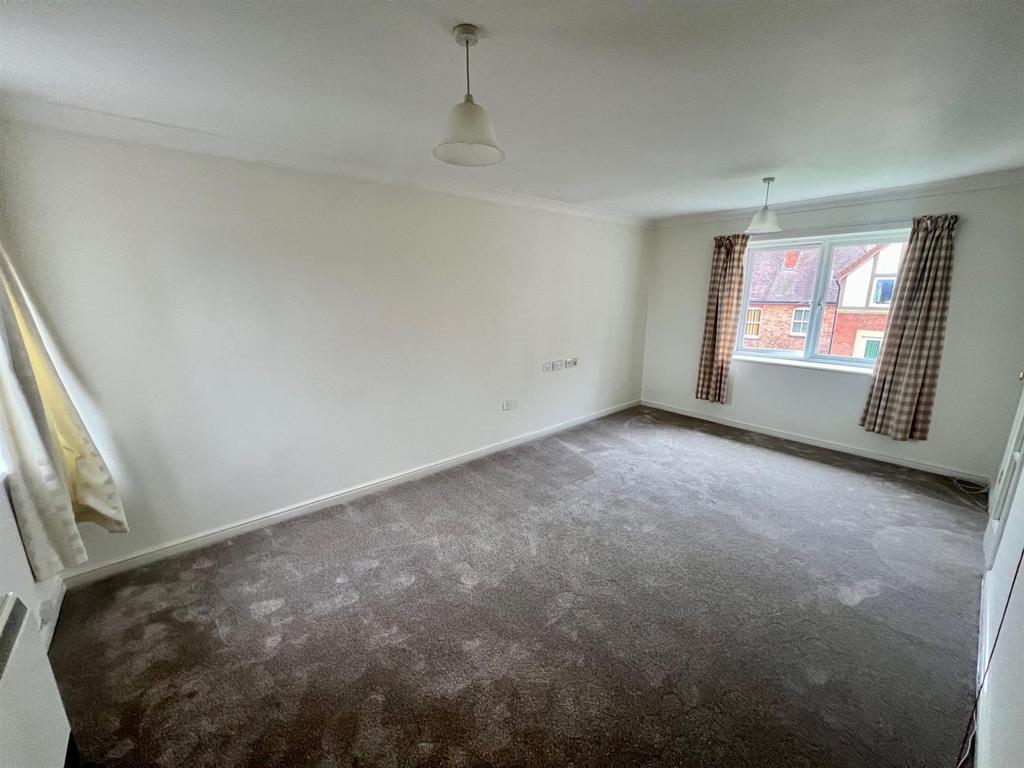 Living Room 2.jpg