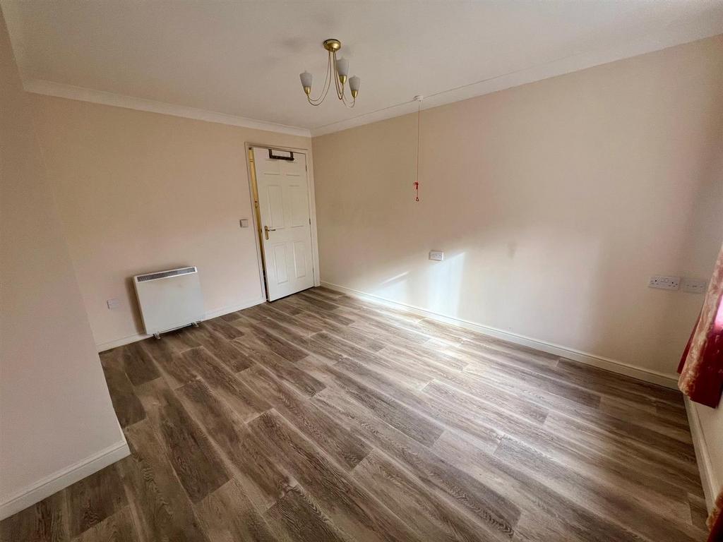 Bedroom 2.jpg