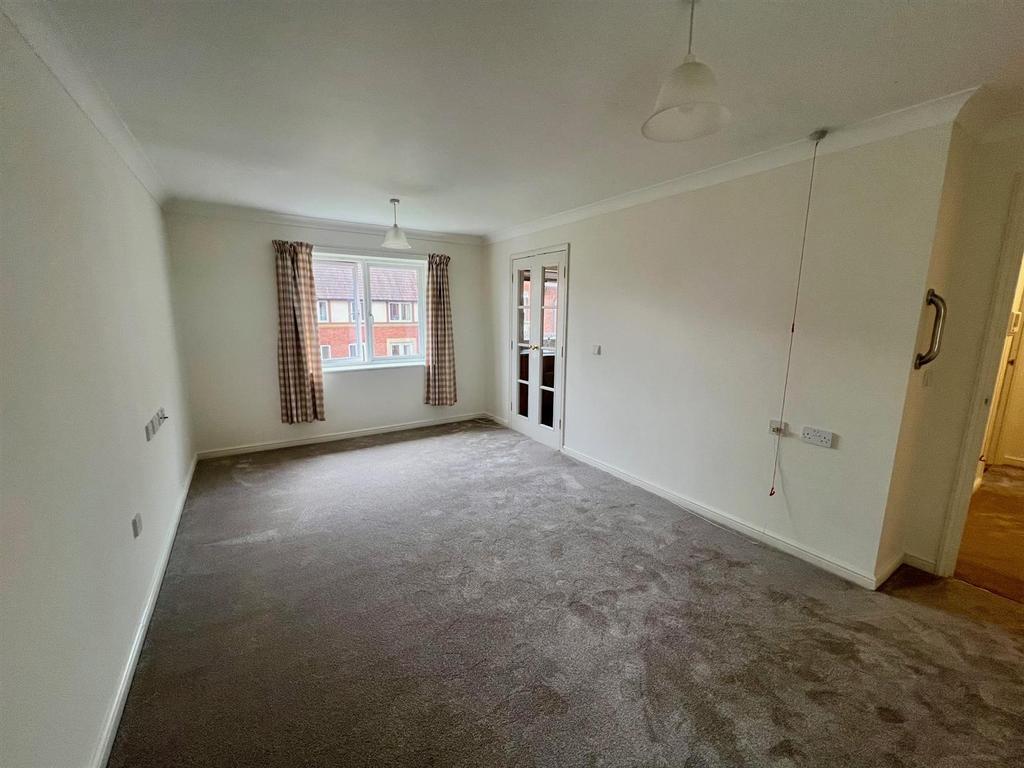 Living Room 3.jpg