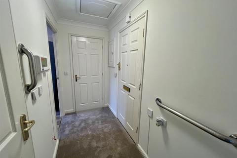 undefined, Santler Court, Malvern