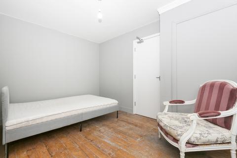 undefined, LONDON SE5