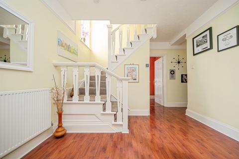 4 bedroom detached house for sale, Seafield Road, Harwich