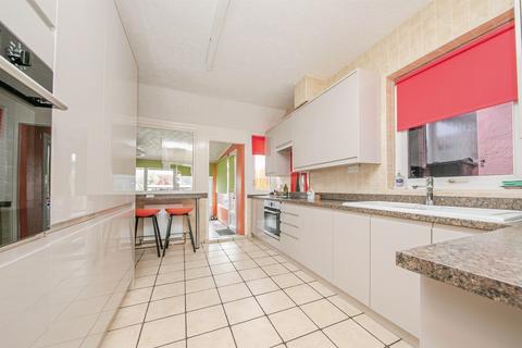 4 bedroom detached house for sale, Seafield Road, Harwich
